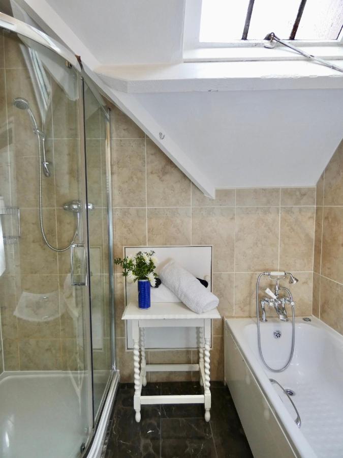 The Mount, Somerton Apartment Самъртън Екстериор снимка